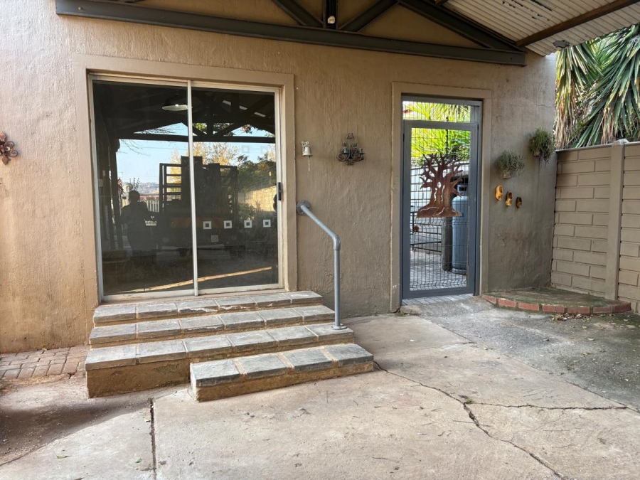To Let 1 Bedroom Property for Rent in Rietfontein Gauteng