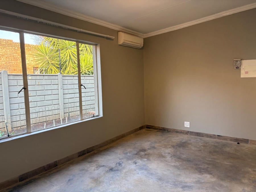 To Let 1 Bedroom Property for Rent in Rietfontein Gauteng