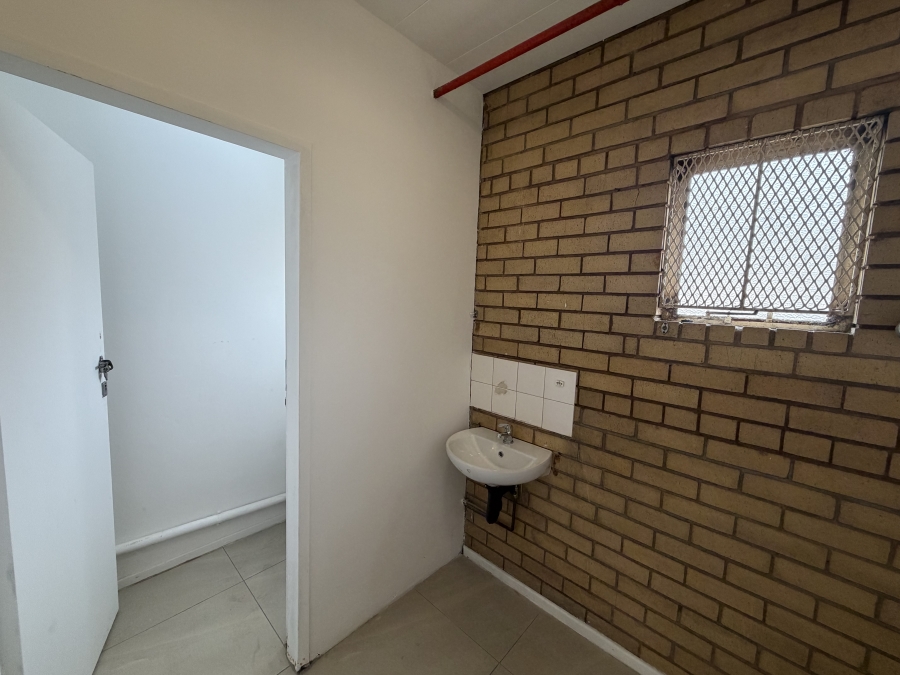 To Let Commercial Property for Rent in Roseville Gauteng