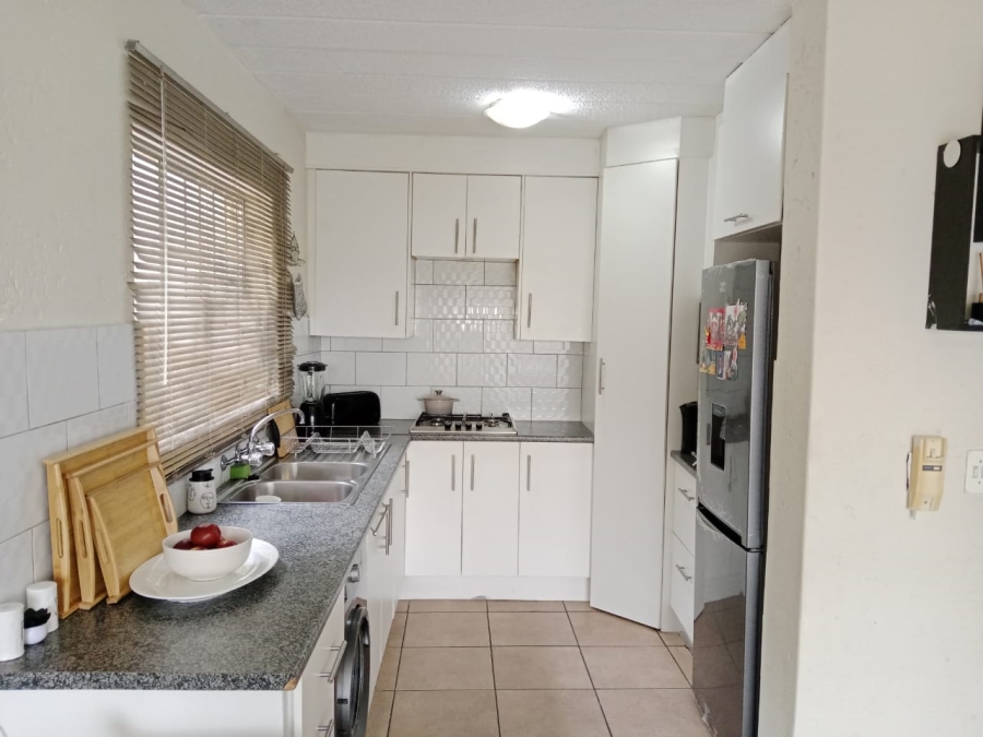1 Bedroom Property for Sale in Rembrandt Park Gauteng