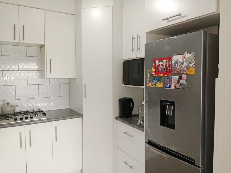 1 Bedroom Property for Sale in Rembrandt Park Gauteng