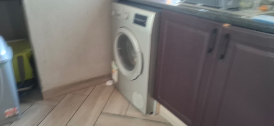 2 Bedroom Property for Sale in Brentwood Gauteng