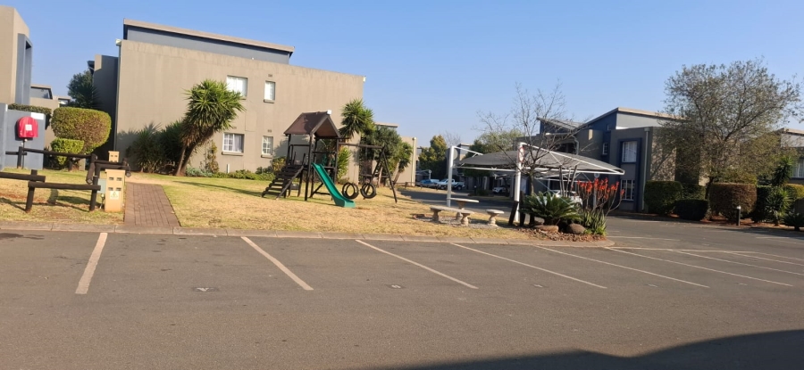 2 Bedroom Property for Sale in Brentwood Gauteng