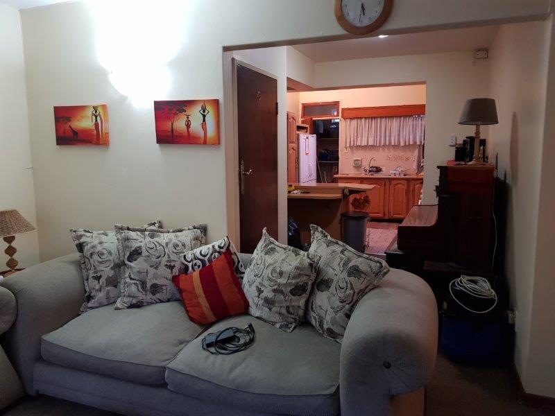 To Let 2 Bedroom Property for Rent in Mondeor Gauteng