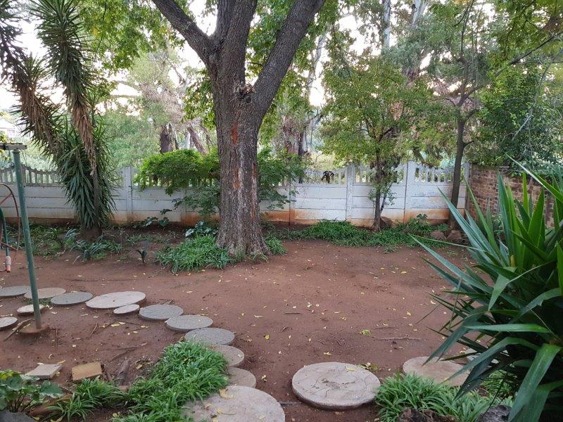 To Let 2 Bedroom Property for Rent in Mondeor Gauteng