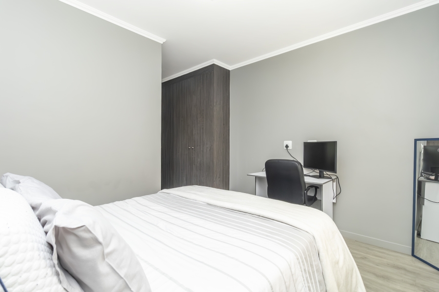 To Let 2 Bedroom Property for Rent in Bryanston Gauteng