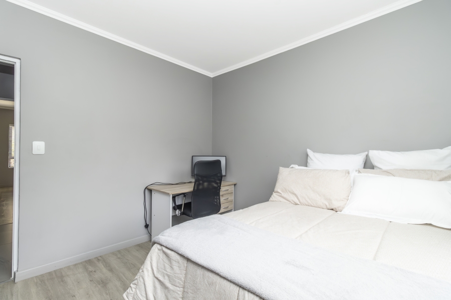 To Let 2 Bedroom Property for Rent in Bryanston Gauteng