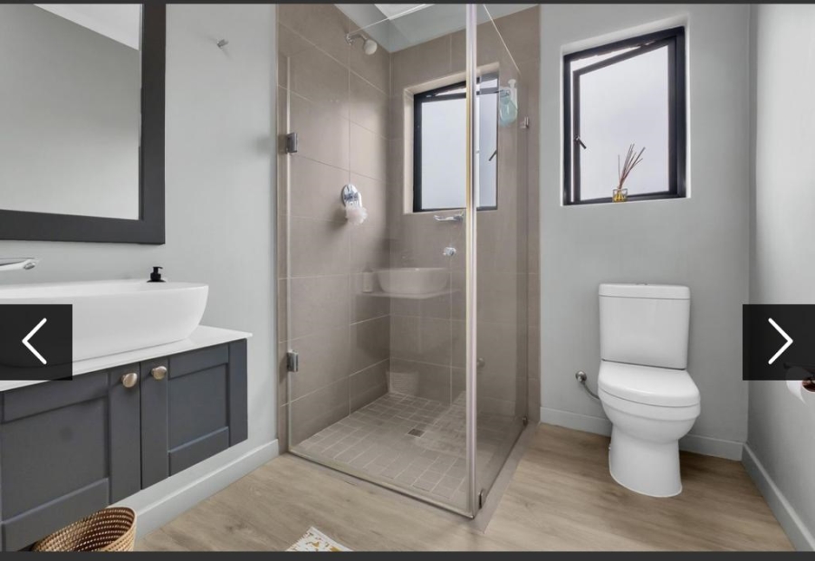 To Let 2 Bedroom Property for Rent in Bryanston Gauteng