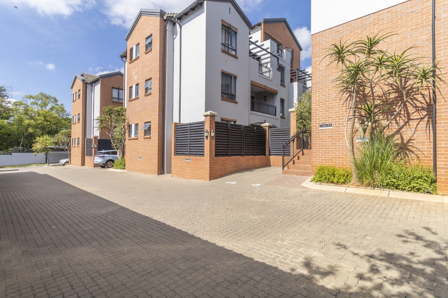 To Let 2 Bedroom Property for Rent in Bryanston Gauteng