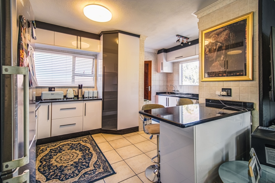 3 Bedroom Property for Sale in Glen Marais Gauteng