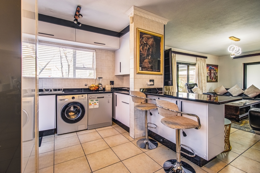 3 Bedroom Property for Sale in Glen Marais Gauteng