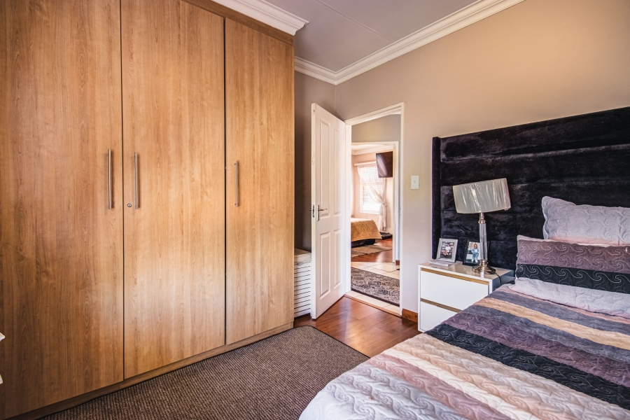 3 Bedroom Property for Sale in Glen Marais Gauteng