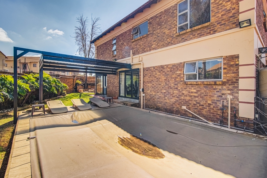 3 Bedroom Property for Sale in Glen Marais Gauteng