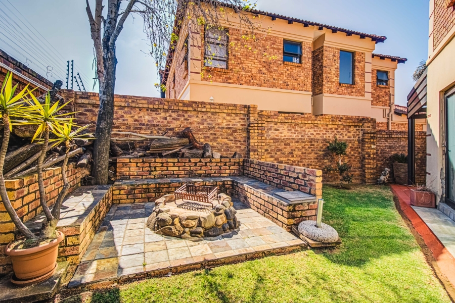 3 Bedroom Property for Sale in Glen Marais Gauteng