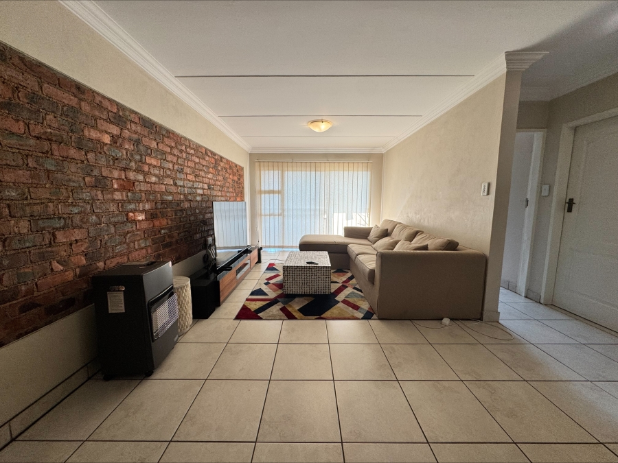 2 Bedroom Property for Sale in Wychwood Gauteng