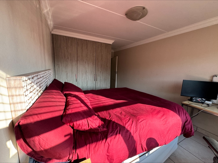 2 Bedroom Property for Sale in Wychwood Gauteng