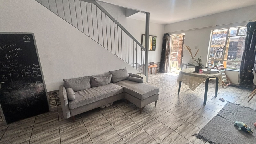 2 Bedroom Property for Sale in Dayanglen Gauteng