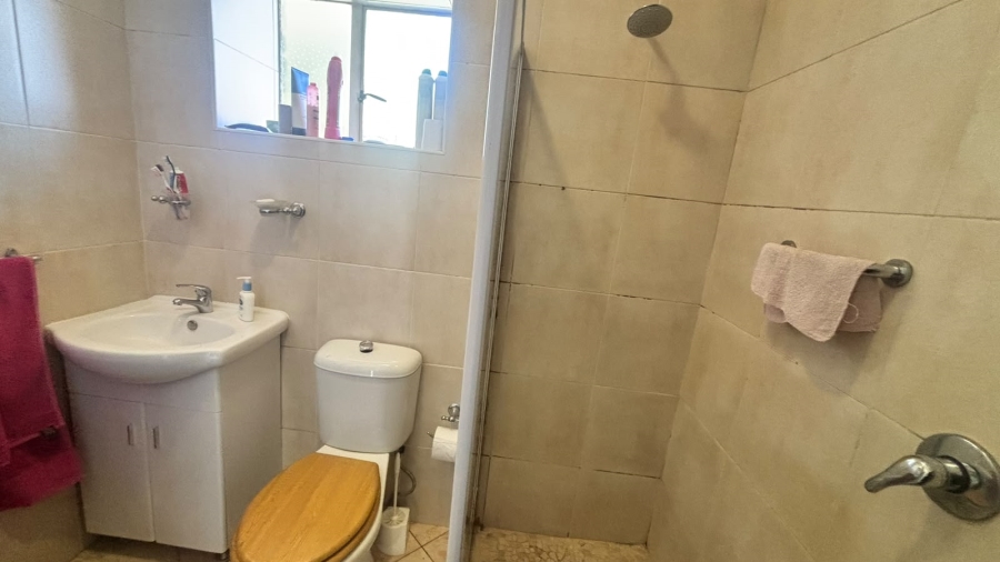 2 Bedroom Property for Sale in Dayanglen Gauteng