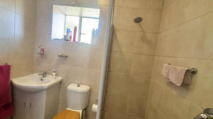 2 Bedroom Property for Sale in Dayanglen Gauteng