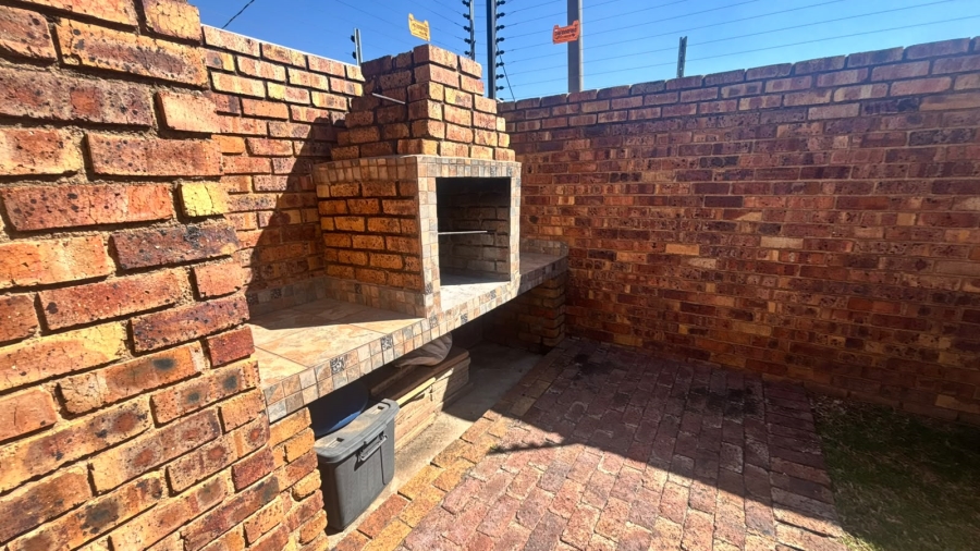 3 Bedroom Property for Sale in Witfield Gauteng