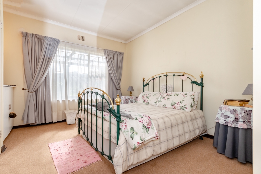 4 Bedroom Property for Sale in Glen Marais Gauteng