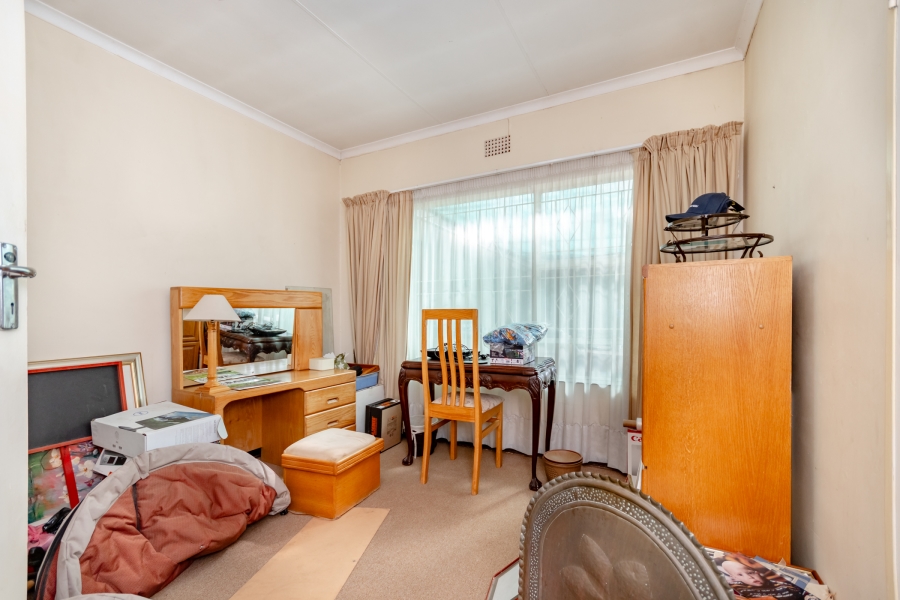 4 Bedroom Property for Sale in Glen Marais Gauteng