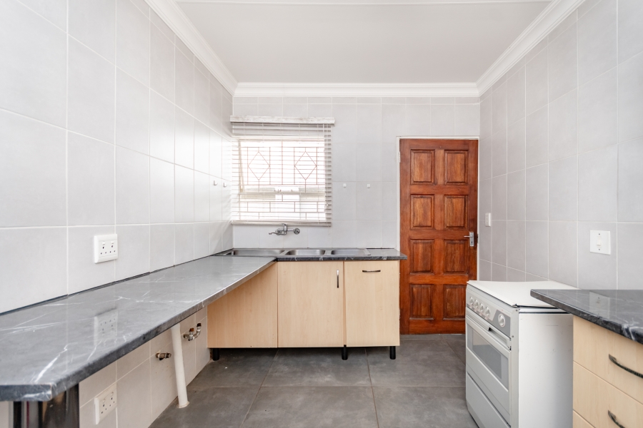 4 Bedroom Property for Sale in Glen Marais Gauteng