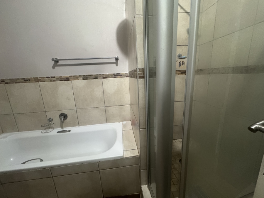 To Let 2 Bedroom Property for Rent in Sunninghill Gauteng