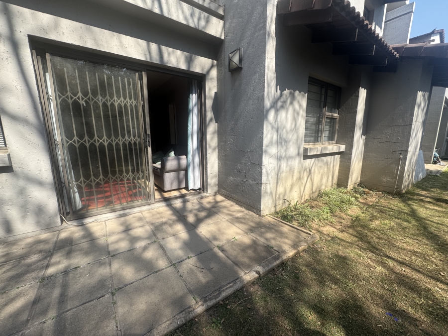 To Let 2 Bedroom Property for Rent in Sunninghill Gauteng