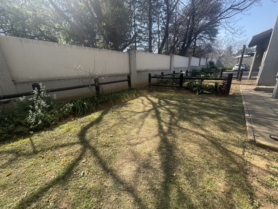 To Let 2 Bedroom Property for Rent in Sunninghill Gauteng