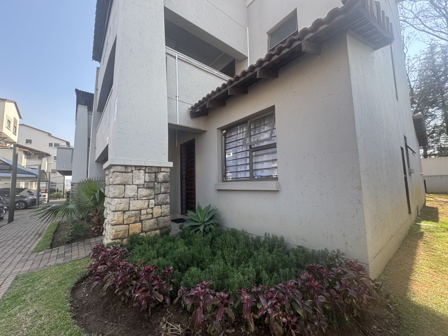 To Let 2 Bedroom Property for Rent in Sunninghill Gauteng