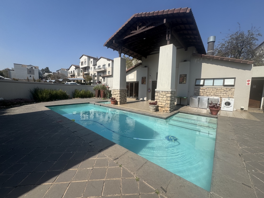 To Let 2 Bedroom Property for Rent in Sunninghill Gauteng