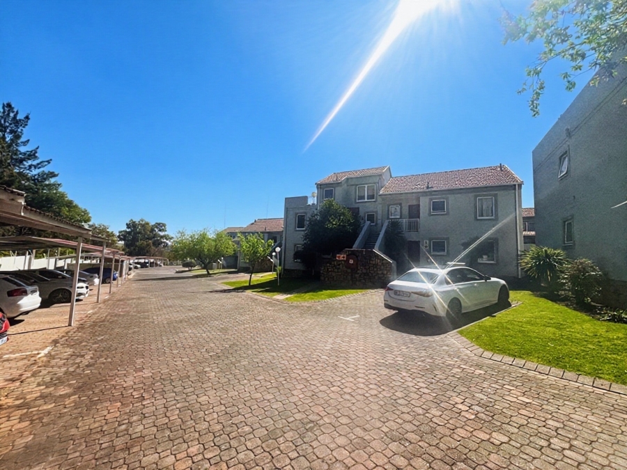 2 Bedroom Property for Sale in Sunninghill Gauteng