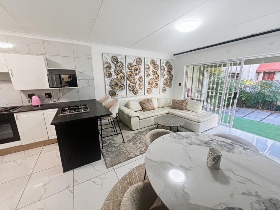 2 Bedroom Property for Sale in Sunninghill Gauteng