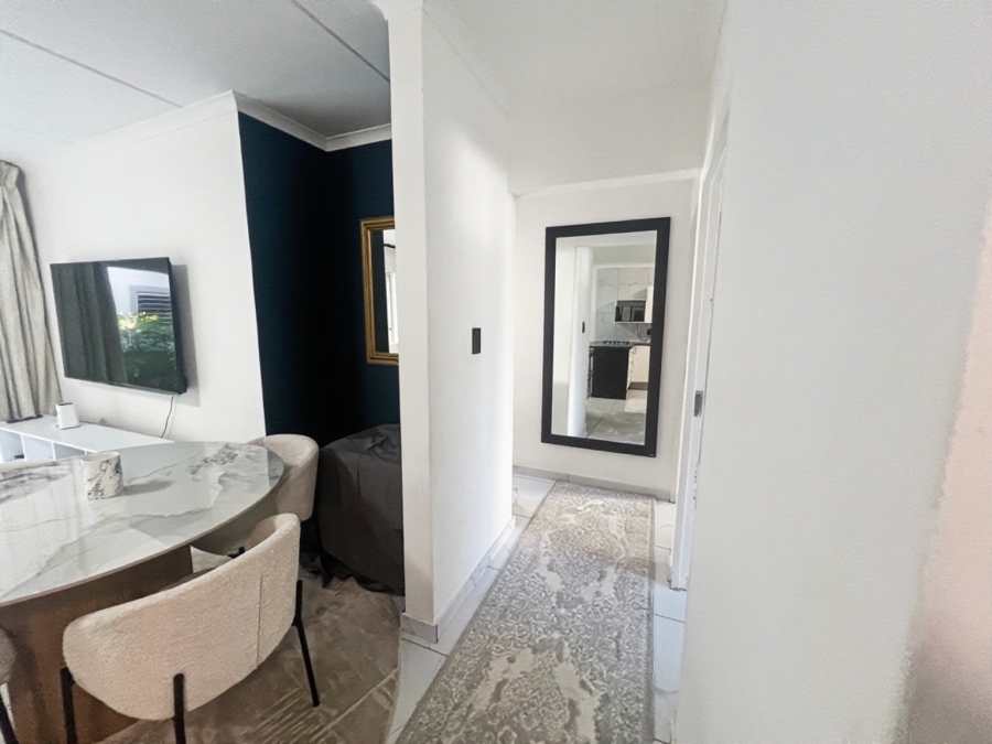 2 Bedroom Property for Sale in Sunninghill Gauteng