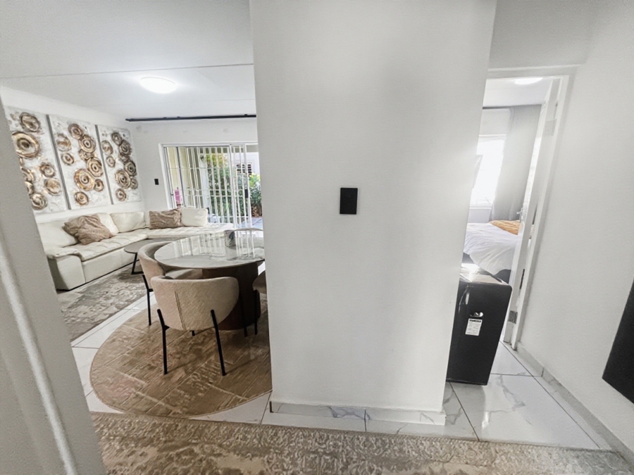 2 Bedroom Property for Sale in Sunninghill Gauteng