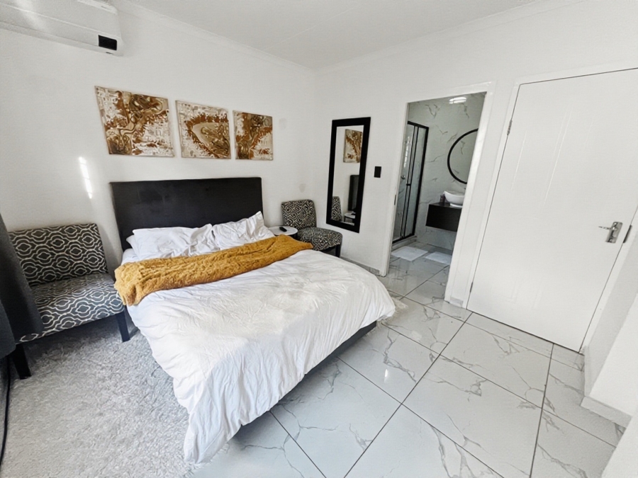 2 Bedroom Property for Sale in Sunninghill Gauteng