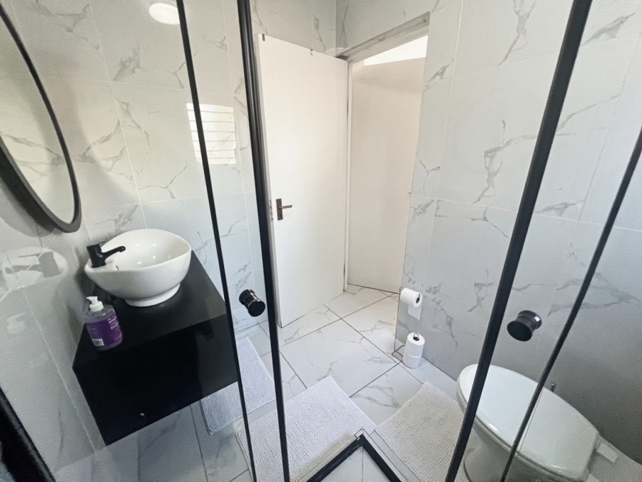 2 Bedroom Property for Sale in Sunninghill Gauteng