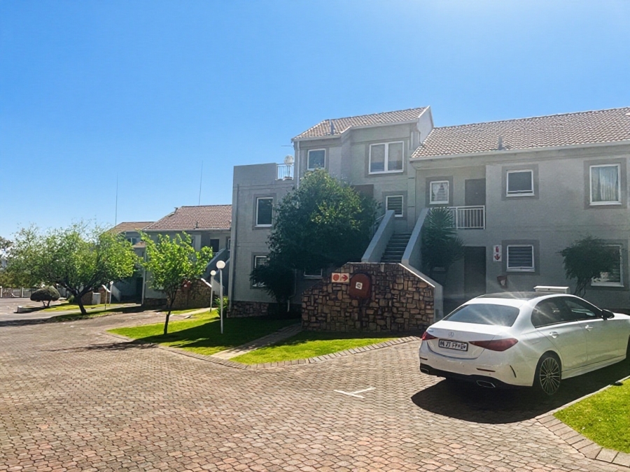 2 Bedroom Property for Sale in Sunninghill Gauteng