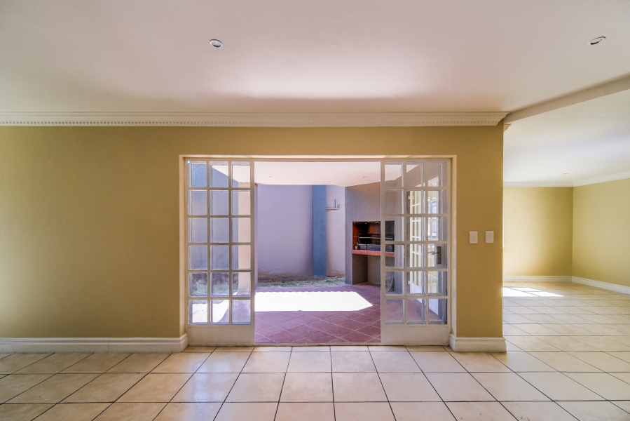 4 Bedroom Property for Sale in Equestria Gauteng