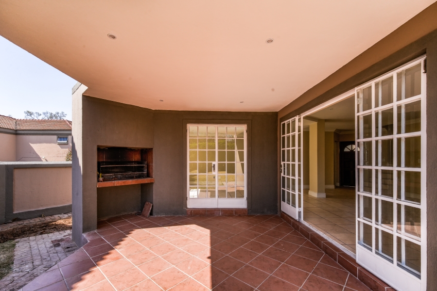4 Bedroom Property for Sale in Equestria Gauteng