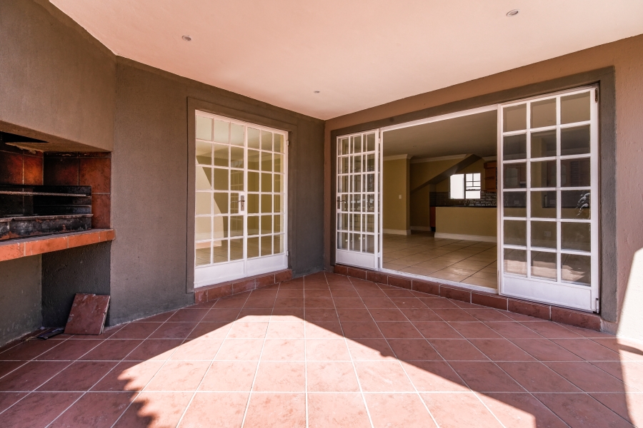 4 Bedroom Property for Sale in Equestria Gauteng
