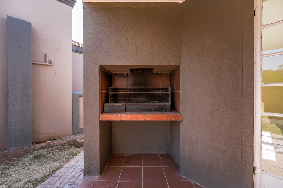4 Bedroom Property for Sale in Equestria Gauteng