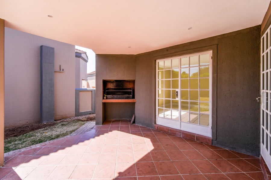 4 Bedroom Property for Sale in Equestria Gauteng