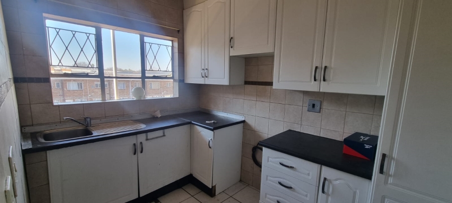 To Let 2 Bedroom Property for Rent in Parkdene Gauteng