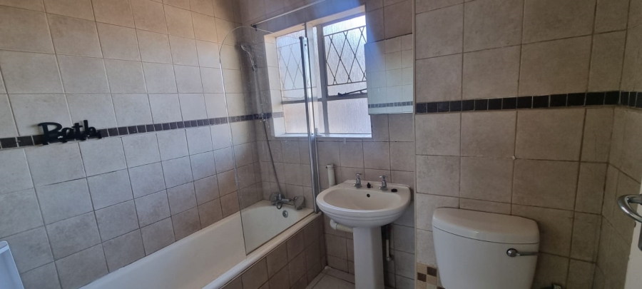 To Let 2 Bedroom Property for Rent in Parkdene Gauteng