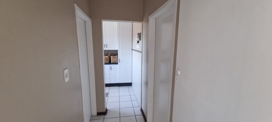 To Let 2 Bedroom Property for Rent in Parkdene Gauteng