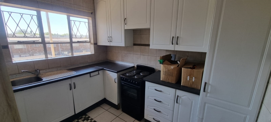 To Let 2 Bedroom Property for Rent in Parkdene Gauteng