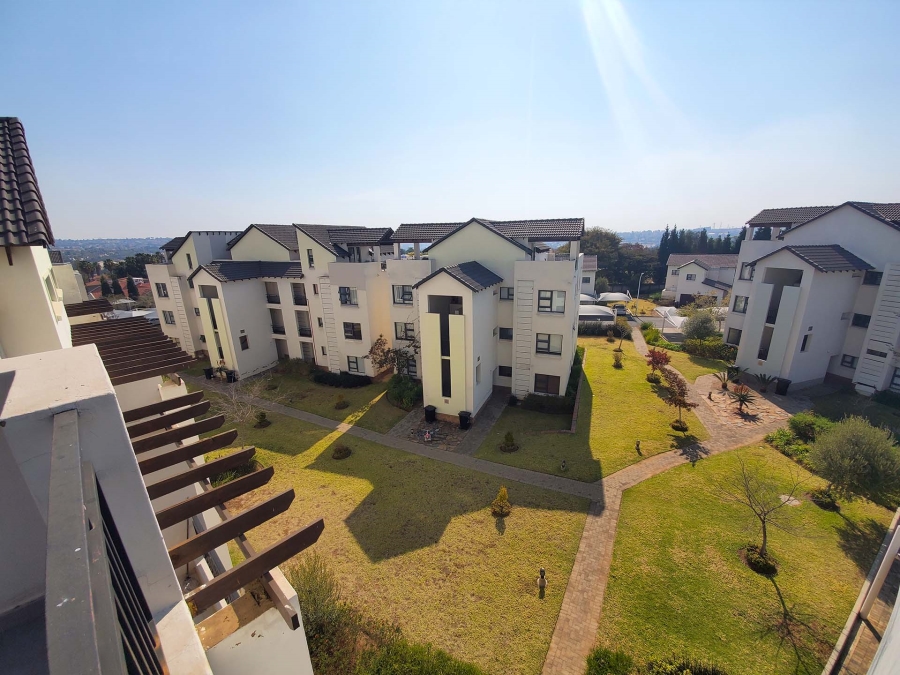 To Let 2 Bedroom Property for Rent in Fourways Gauteng
