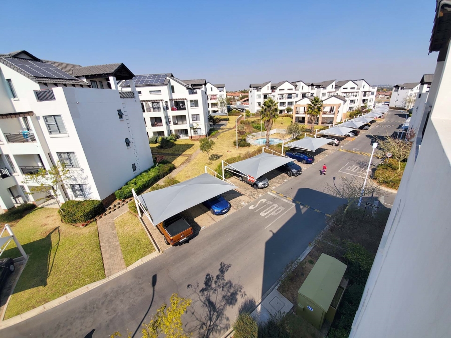 To Let 2 Bedroom Property for Rent in Fourways Gauteng